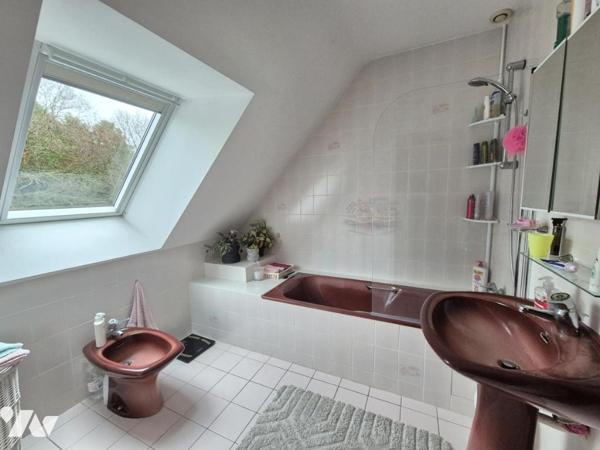 AGREABLE MAISON FAMILIALE - SOUS SOL TOTAL - 4 CH