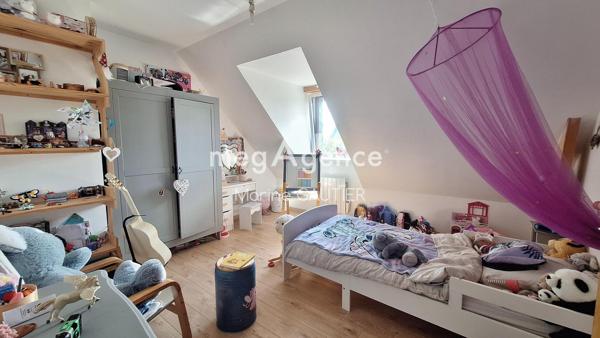 Maison à SAINT-MELOIR-DES-ONDES, 35350 - 6 pièces 133m²