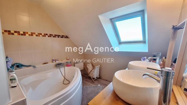 Maison à SAINT-MELOIR-DES-ONDES, 35350 - 6 pièces 133m²