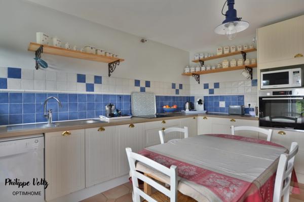 Maison de Caractère en centre bourg au calme !