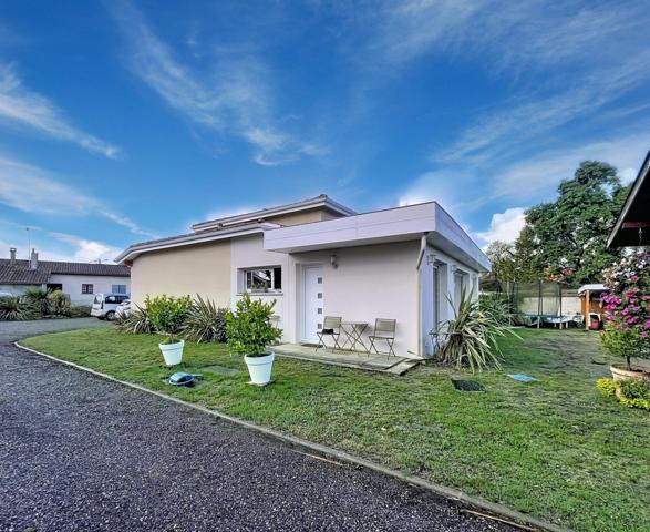 Maison à vendre avec presque 12 000m2 de terrain