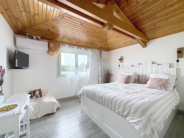 Maison à vendre avec presque 12 000m2 de terrain