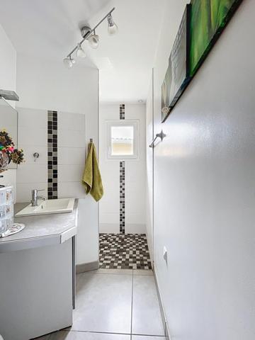 Maison à vendre avec presque 12 000m2 de terrain