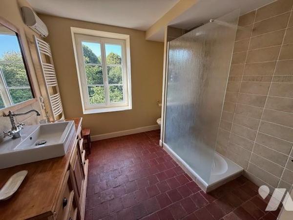 PROCHE LISIEUX FERVAQUES LIVAROT PRESBYTERE AUX PRESTATIONS DE QUALITES