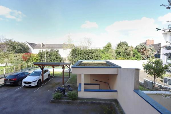 Appartement T2 45 m² Rennes Pontchaillou – Terrasse Ouest + Parking – Métro à 200 m