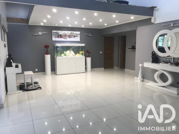 Maison (prestige) à vendre 10 pièces 262 m² Les Abymes