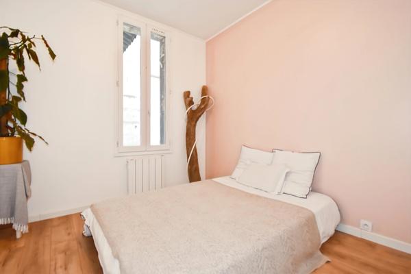 Appartement à vendre 76m² – 3 chambres – cave 46 m² – Quartier Thermes – ROCHEFORT (17)