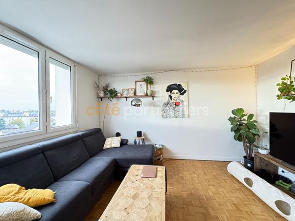 Location Appartement80 m² - 3 Pièces - ORLEANS (45100)