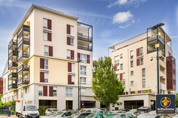Vente                                                      Appartement
                        
                     4 pièces                      73 m2                     à Limeil-Brévannes