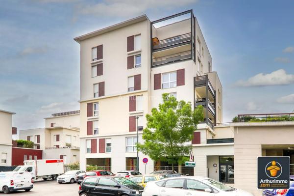 Vente                                                      Appartement
                        
                     4 pièces                      73 m2                     à Limeil-Brévannes