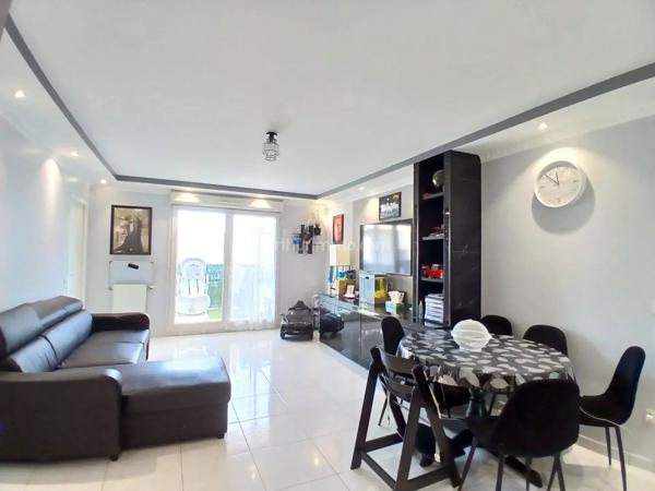 Vente                                                      Appartement
                        
                     4 pièces                      73 m2                     à Limeil-Brévannes