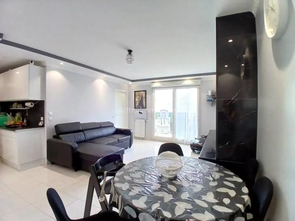 Vente                                                      Appartement
                        
                     4 pièces                      73 m2                     à Limeil-Brévannes