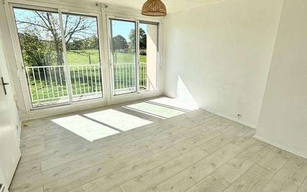 Appartement à vendre    3 pièces • 56 m2 Bron