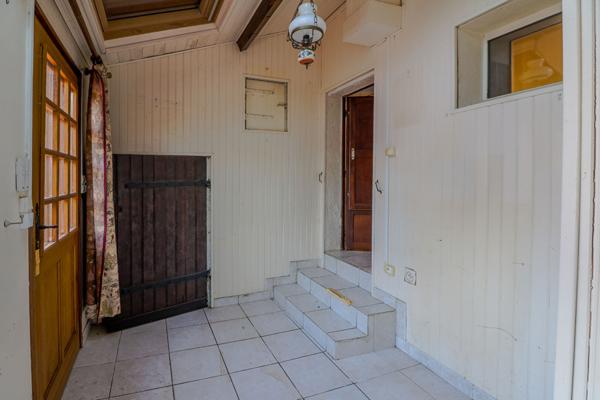 Maison 3 chambres potentiel 4 chambres, garage, commerces, écoles, calme, 10 minutes de Nevers 2 heures de Paris