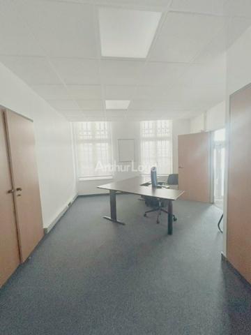 BUREAUX à VENDRE de 1953 m²