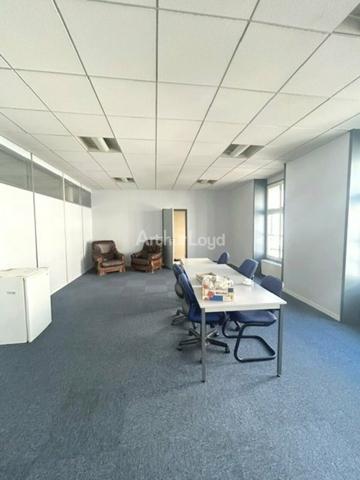 BUREAUX à VENDRE de 1953 m²