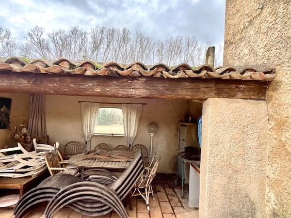 Roussillon (84220) Provence, Charmant mas à Roussillon dans un havre de paix, avec vue sur Luberon.