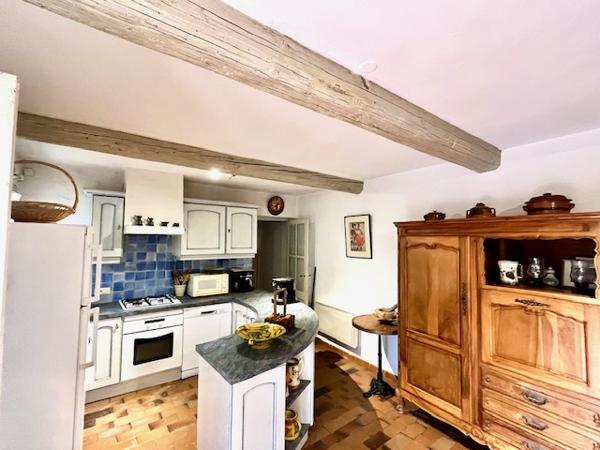 Roussillon (84220) Provence, Charmant mas à Roussillon dans un havre de paix, avec vue sur Luberon.