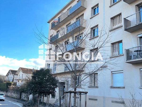 Location Appartement 3 pièces 54.85 m² - 22 AVENUE DOCTEUR VALOIS Voiron 38500