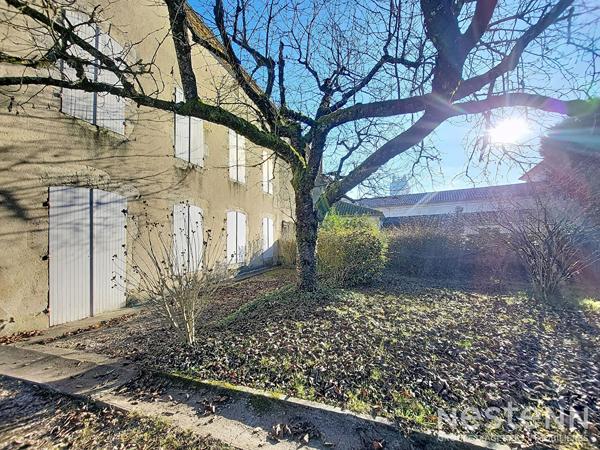 A Vendre Maison en pierre de 144 m² avec jardin et garage au coeur de Condom
