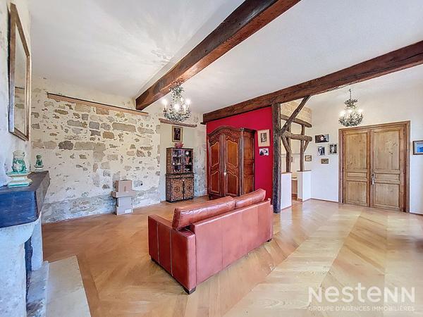 A Vendre Maison en pierre de 144 m² avec jardin et garage au coeur de Condom