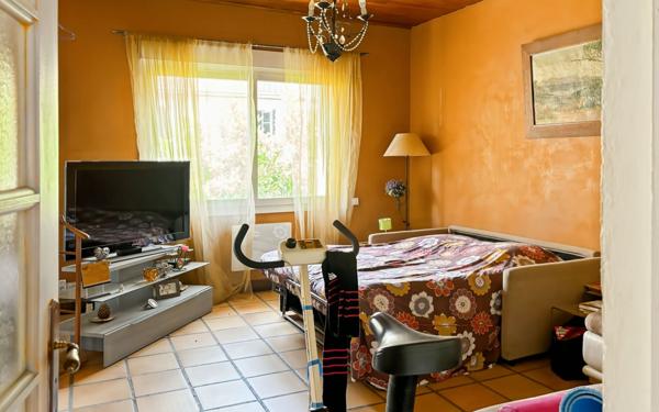 Maison à vendre    6 pièces • 143,97 m2 Lyon 8