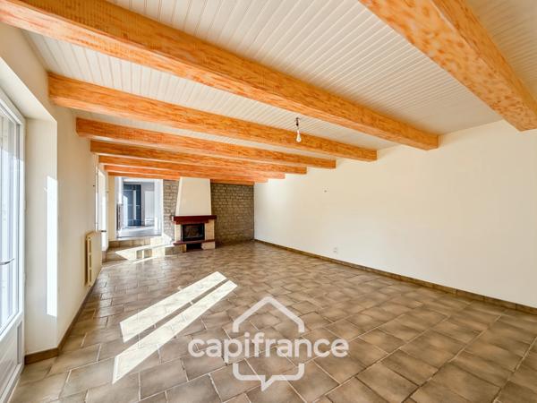 Maison à vendre 9 pièces LE SOURN (56300) Propriété rénovée – Vie paisible et multiples possibilités à deux pas de Pontivy