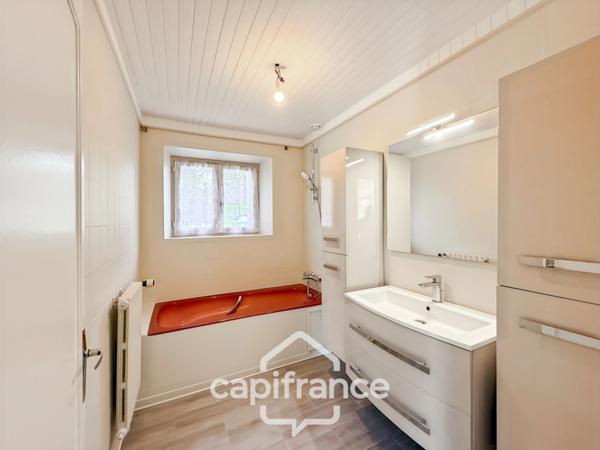 Maison à vendre 9 pièces LE SOURN (56300) Propriété rénovée – Vie paisible et multiples possibilités à deux pas de Pontivy