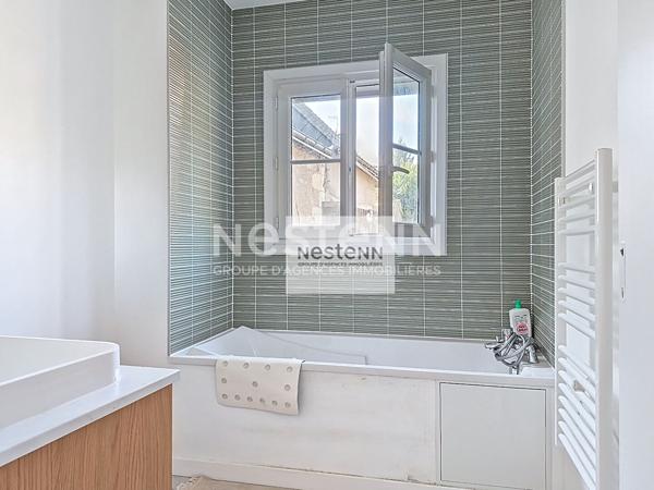 SOUS COMPROMIS, trop tard : Saint Avertin charmante maison rénovée avec 3 chambres et un bureau