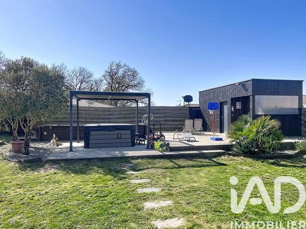 Maison à vendre 5 pièces 122 m² Bretagne-de-Marsan