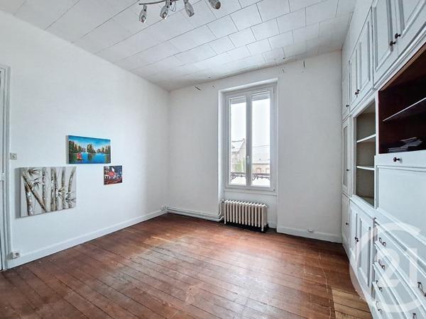 Maison à vendre  9 pièces - 171 m2 ST PIERRE LES NEMOURS - 77