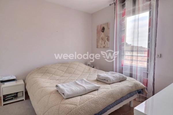 Appartement à vendre 2 pièces de 42 m² à Saint-Chamas