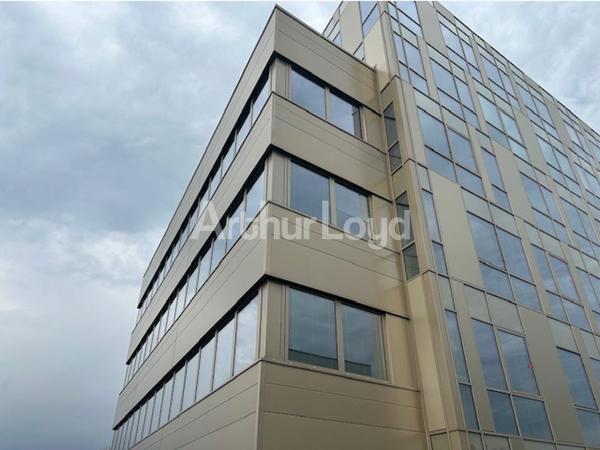 Bureaux neufs à louer à Villeneuve d’Ascq visibilité sur Boulevard de Breucq