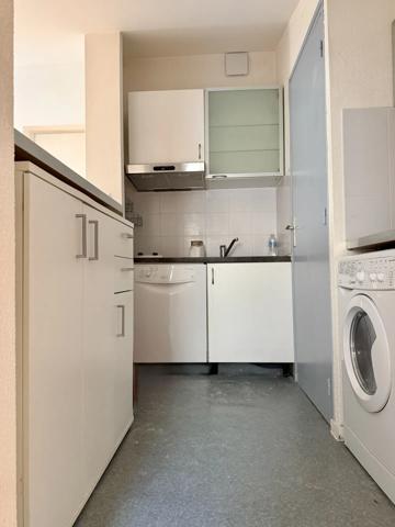 Acheter un bel appartement composé de 2 chambres, rénové, avec parking à vélo et box de rangement dans le centre historique de Bordeaux