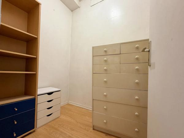 Acheter un bel appartement composé de 2 chambres, rénové, avec parking à vélo et box de rangement dans le centre historique de Bordeaux
