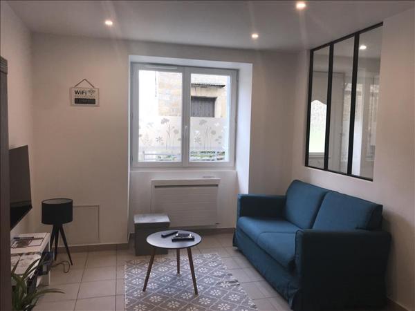 Maison à louer 723 € CC MONTIGNAC 3 p 63 m² DPE C