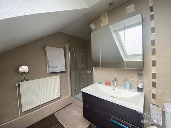 3%.COM Belle maison d'architecte avec piscine sur terrain 9 ares Truchtersheim (67370)