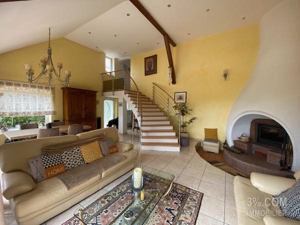 3%.COM Belle maison d'architecte avec piscine sur terrain 9 ares Truchtersheim (67370)