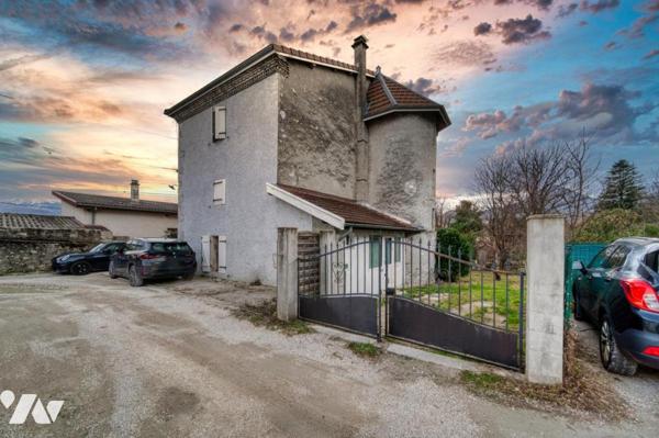 APPARTEMENT AVEC 120m² DE JARDIN - VARCES ALLIERES ET RISSET