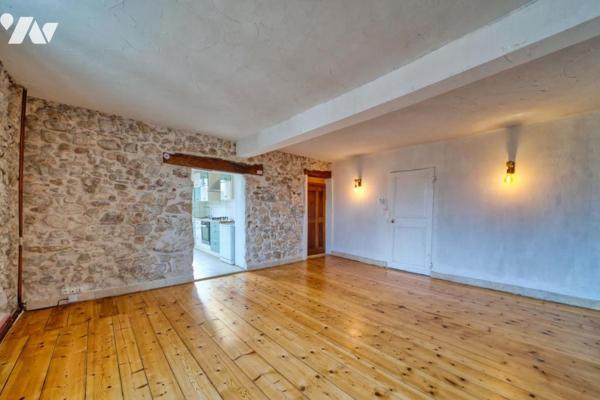APPARTEMENT AVEC 120m² DE JARDIN - VARCES ALLIERES ET RISSET