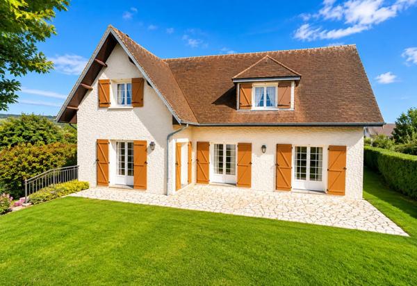 À pied du centre de Bellême Maison familiale avec 4 chambres