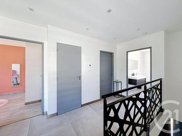 Maison à vendre  6 pièces - 145,92 m 2   LONGVIC  - 21