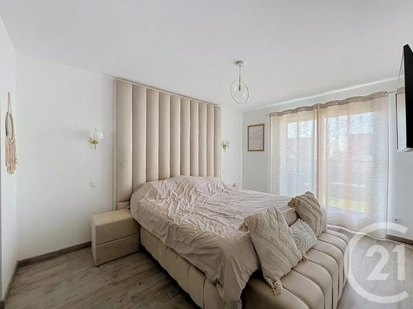 Maison à vendre  6 pièces - 145,92 m 2   LONGVIC  - 21
