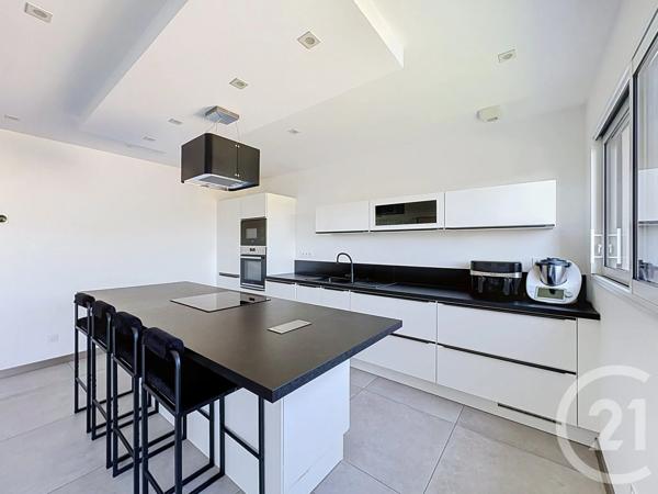 Maison à vendre  6 pièces - 145,92 m 2   LONGVIC  - 21