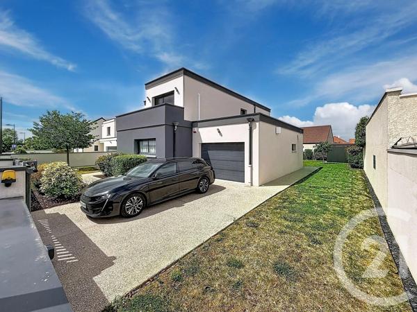 Maison à vendre  6 pièces - 145,92 m 2   LONGVIC  - 21