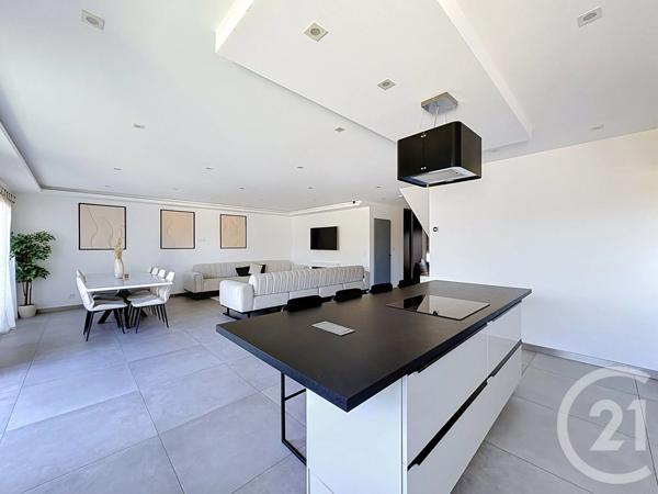 Maison à vendre  6 pièces - 145,92 m 2   LONGVIC  - 21