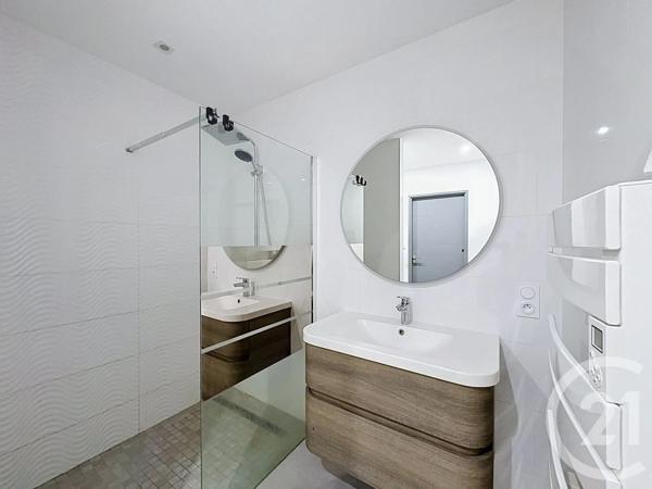 Maison à vendre  6 pièces - 145,92 m 2   LONGVIC  - 21