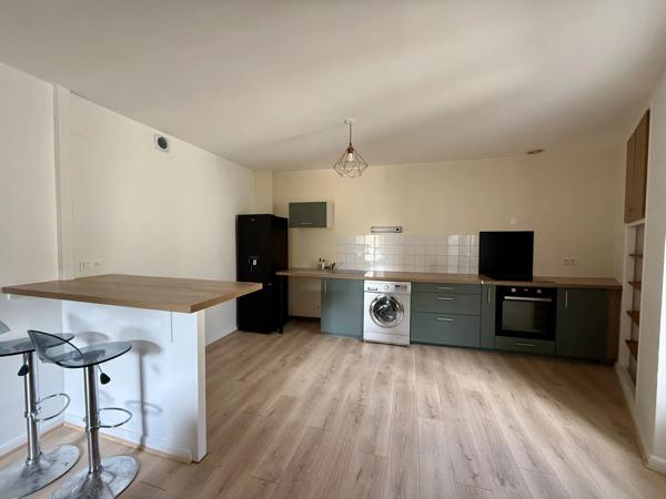 Location                                                      Appartement
                        
                     3 pièces                      57 m2                     à Brive-la-Gaillarde