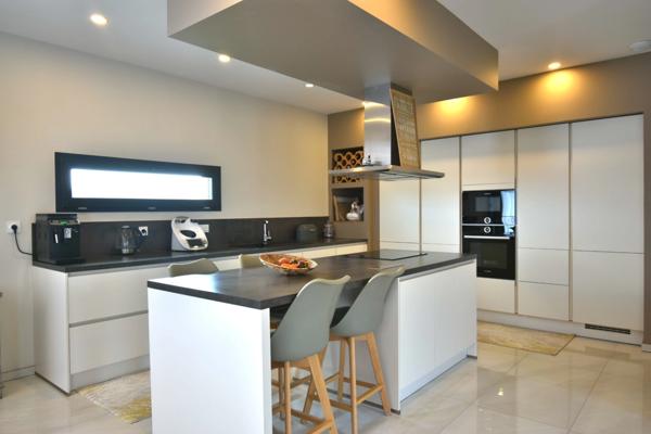 Villa contemporaine de 151 m² avec grand garage