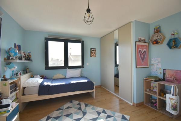 Villa contemporaine de 151 m² avec grand garage